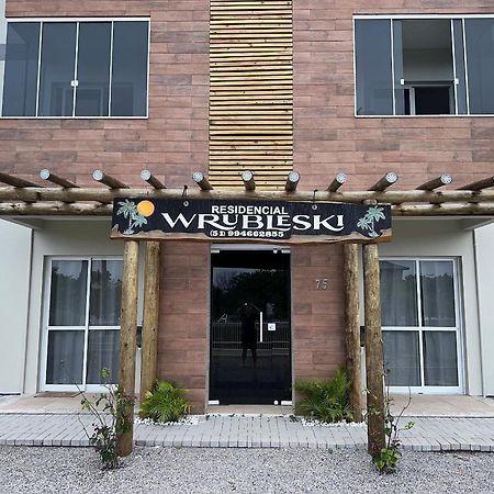 פיניירה Residencial Wrubleski Sc מראה חיצוני תמונה