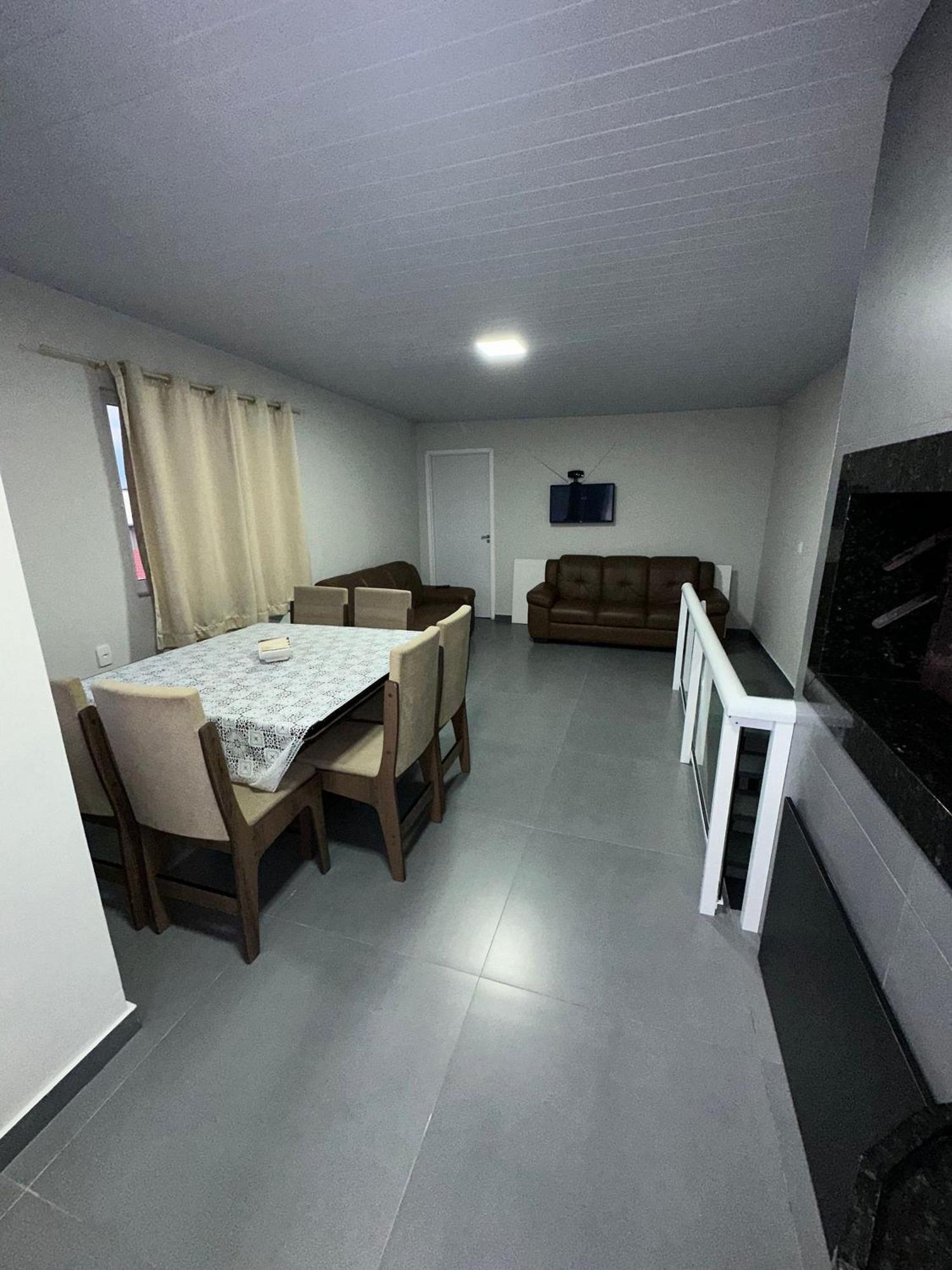 פיניירה Residencial Wrubleski Sc מראה חיצוני תמונה