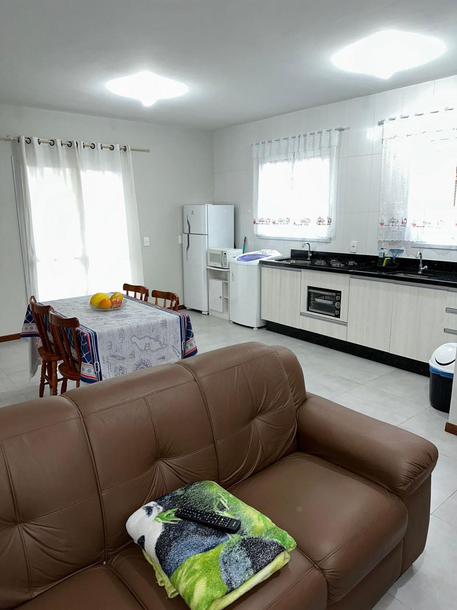 פיניירה Residencial Wrubleski Sc מראה חיצוני תמונה